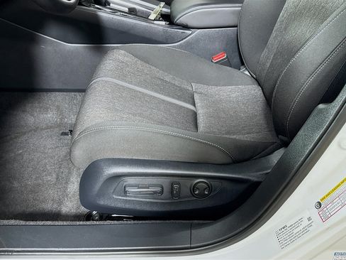 Used 2023 Honda Accord Sport image 19
