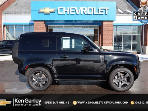 Used 2023 Land Rover Defender 90 X-Dynamic SE image 1