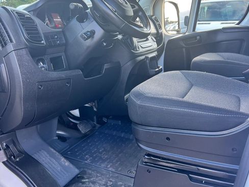 Used 2022 RAM ProMaster 2500 image 9