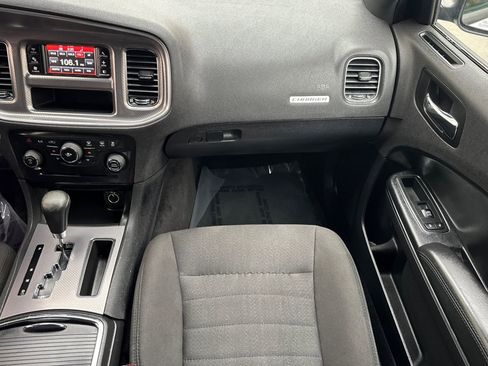 Used 2014 Dodge Charger SE image 27