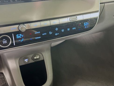 Used 2024 Hyundai Ioniq 5 SE RWD image 24