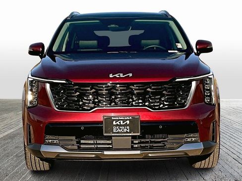 Certified 2025 Kia Sorento EX w/ Panoramic Sunroof Package image 3