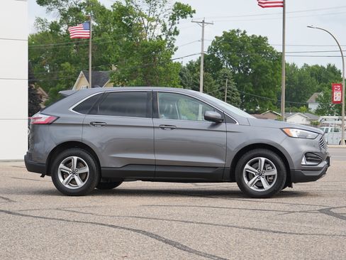 Used 2023 Ford Edge SEL w/ Convenience Package AWD/4WD image 2