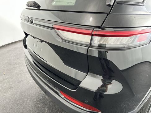 Used 2022 Jeep Grand Cherokee Altitude image 26