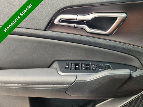 New 2026 Kia Sportage EX w/ EX Panorama Roof Package FWD image 16