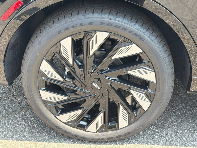New 2026 Lincoln Nautilus Reserve w/ Jet Appearance Package AWD/4WD image 18