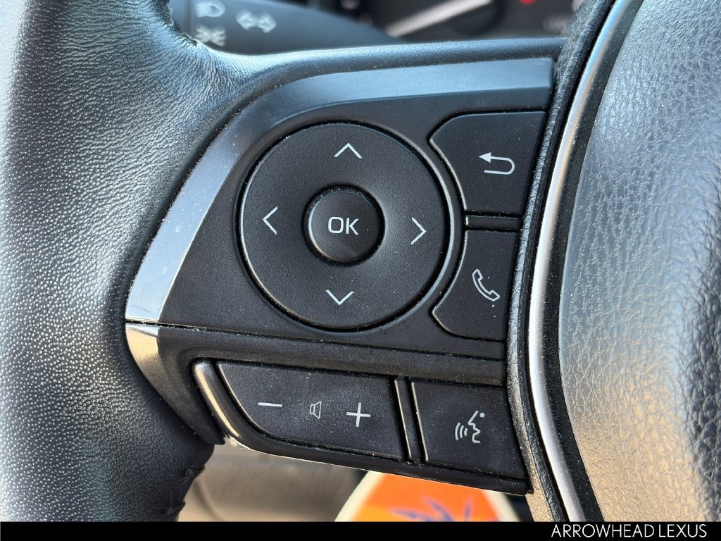 Used 2018 Toyota Camry SE FWD image 18