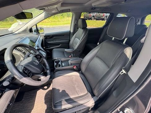 Used 2024 Honda Odyssey Elite image 17