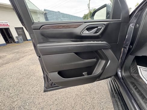 Used 2022 Chevrolet Tahoe 4WD image 31