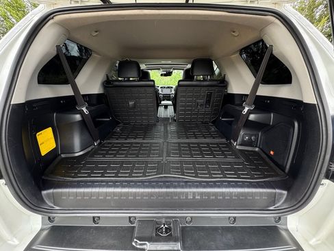 Used 2020 Toyota 4Runner Limited AWD/4WD image 10