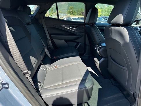 Used 2024 Chevrolet Blazer EV LT image 13