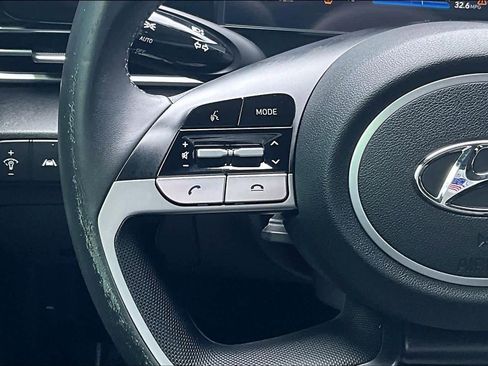 Used 2023 Hyundai Elantra Limited image 24