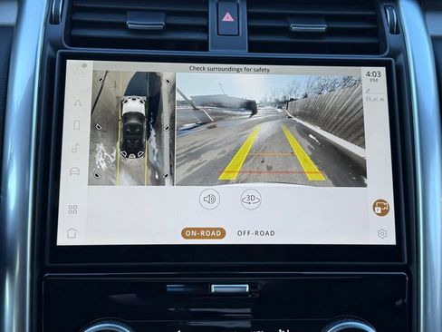 Certified 2025 Land Rover Discovery Dynamic SE image 26