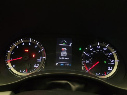 Used 2022 Toyota Highlander LE FWD image 23