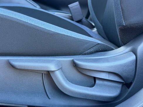 Certified 2025 Nissan Versa SV w/ Trunk Package image 17