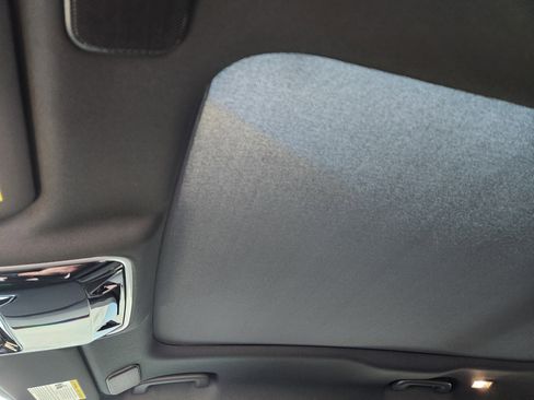 New 2026 Land Rover Range Rover Velar Dynamic SE image 25