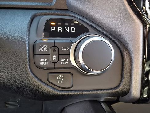 New 2026 RAM 1500 4x4 Crew Cab image 13