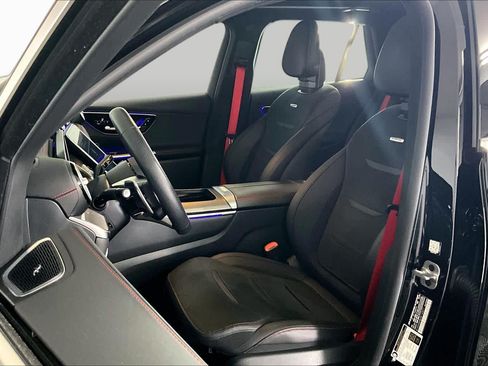 Used 2024 Mercedes-Benz GLC 43 AMG 4MATIC image 9