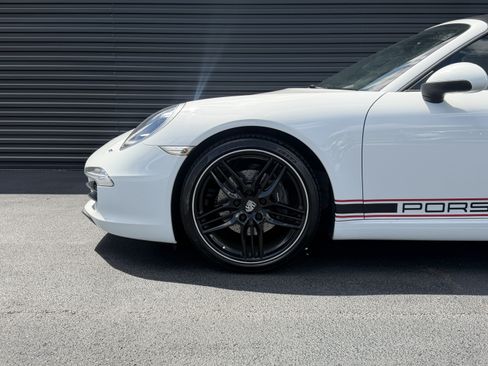 Certified 2014 Porsche 911 Carrera RWD image 25