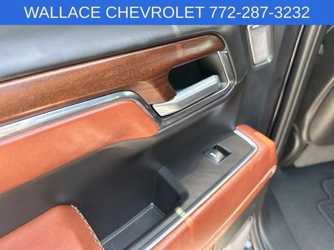 Used 2023 GMC Sierra 1500 Denali Ultimate AWD/4WD image 9