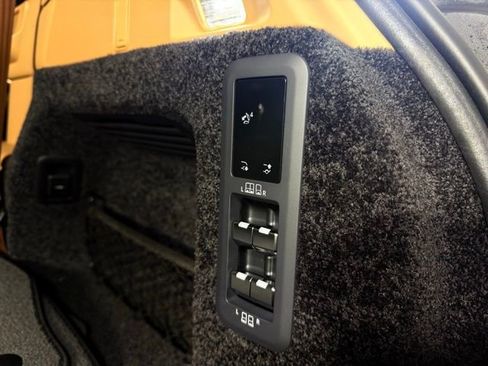 New 2026 Land Rover Range Rover Long Wheelbase SE image 19