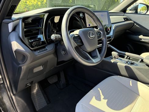 Used 2025 Lexus TX 350 AWD w/ Technology Package image 22