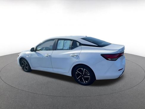 Used 2025 Nissan Sentra SV image 10
