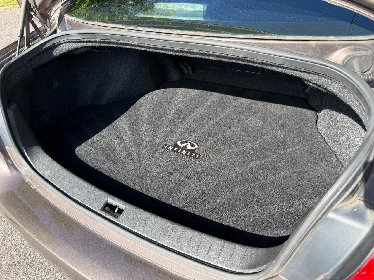 Used 2014 INFINITI Q50 Premium w/ Technology Package RWD image 45