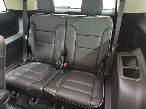 Used 2018 GMC Acadia Denali image 7