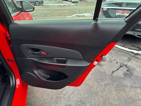 Used 2015 Chevrolet Cruze LT image 27