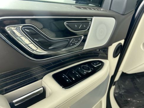 Used 2024 Lincoln Navigator Black Label image 14