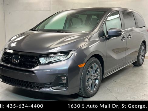New 2026 Honda Odyssey Touring image 1