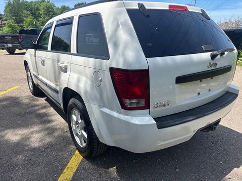 Used 2009 Jeep Grand Cherokee Laredo w/ Sun/Sound Group AWD/4WD image 10