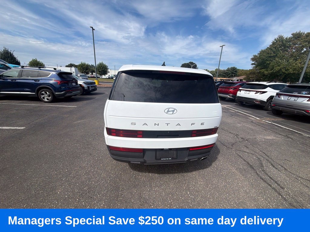 Certified 2025 Hyundai Santa Fe SE AWD/4WD image 5