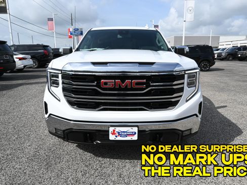 Used 2025 GMC Sierra 1500 SLT RWD image 7
