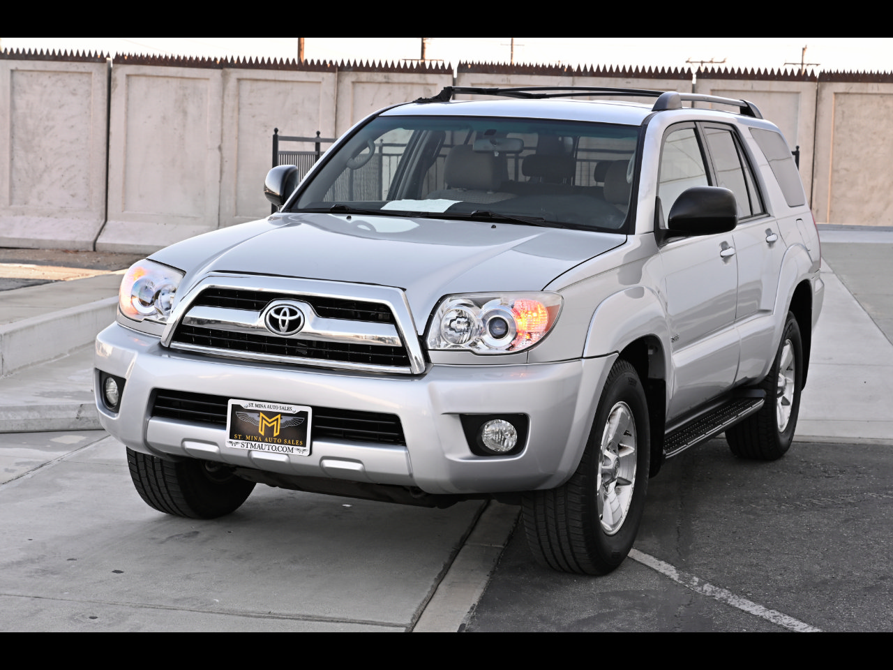 Used 2008 Toyota 4Runner SR5 RWD image 1