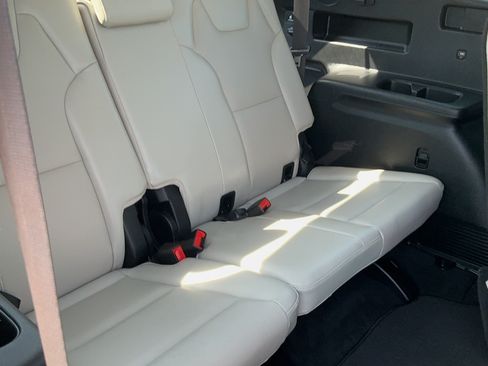 Used 2021 Kia Telluride SX w/ Towing Package FWD image 14