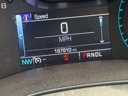 Used 2018 Chevrolet Colorado Z71 AWD/4WD image 5