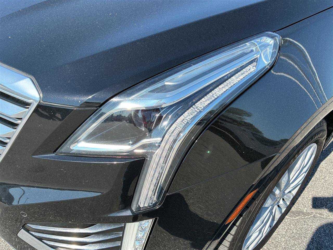 Used 2018 Cadillac XT5 Premium Luxury AWD/4WD image 9