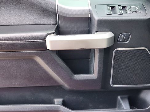 Used 2015 Ford F150 Lariat w/ Equipment Group 502A Luxury image 29