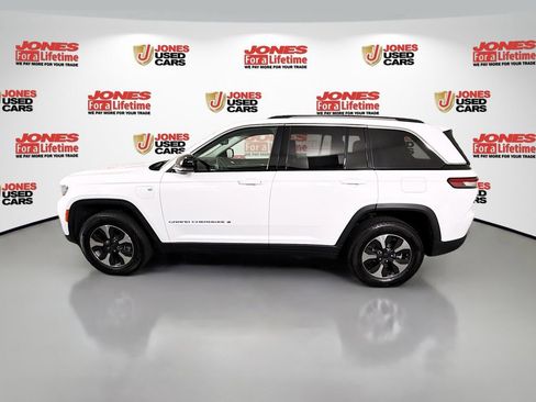 Used 2023 Jeep Grand Cherokee 4WD 4xe image 17