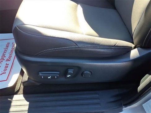 Used 2018 Toyota 4Runner 2WD image 15