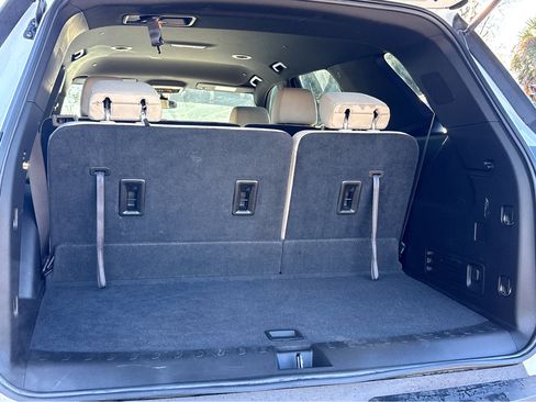 Used 2023 Chevrolet Traverse LS w/ Safety Package image 22