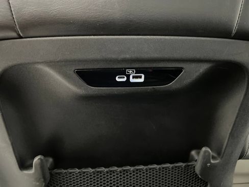 Used 2024 Chrysler Pacifica Limited FWD image 23