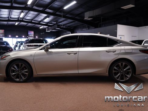 Used 2021 Lexus ES 350 F Sport w/ Accessory Package FWD image 4