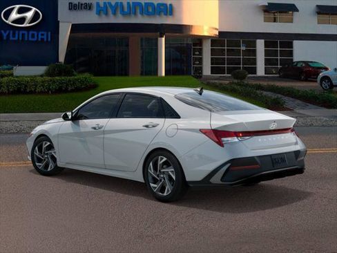 New 2025 Hyundai Elantra SEL FWD image 5
