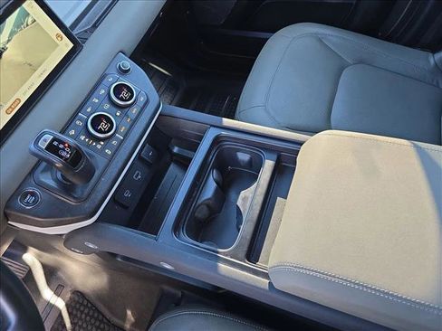Used 2023 Land Rover Defender 110 S image 24