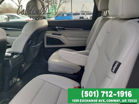 Used 2025 Kia Telluride S image 24