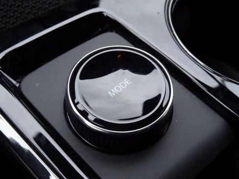 Used 2025 Chevrolet Equinox RS w/ Safety and Technology Package image 27