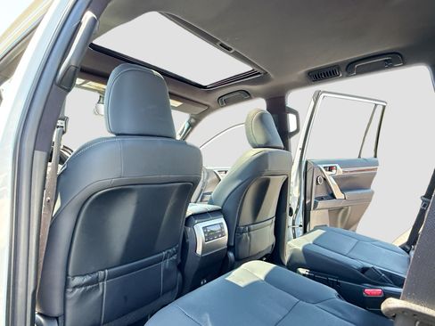 Used 2023 Lexus GX 460 Premium AWD/4WD image 6